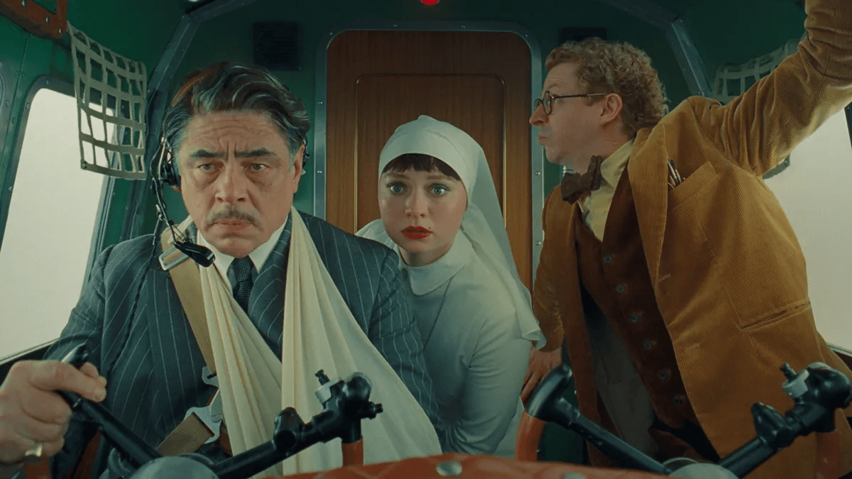 映画「ザ・ザ・コルダのフェニキア計画」ネタバレ感想｜ウェス・アンダーソン監督が描く、奇想天外な父娘の冒険コメディ