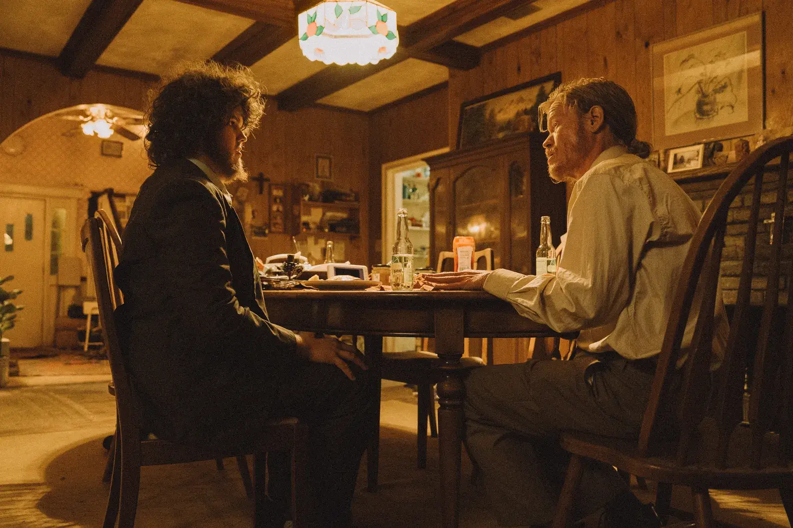 bugonia-「ブゴニア」映画ネタバレ感想-ヨルゴス・ランティモス監督とエマ・ストーンのタッグが生む誘拐スリラー